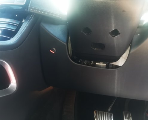 Jaguar F Pace REDARC Tow Pro Elite brake controller install - Wired Wilson