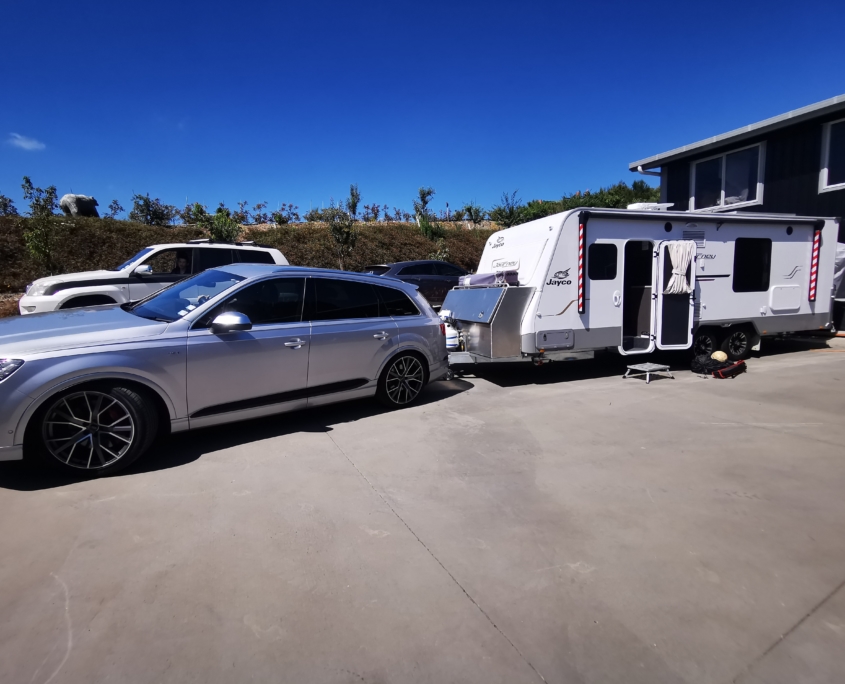 Audi Q7 and Jayco